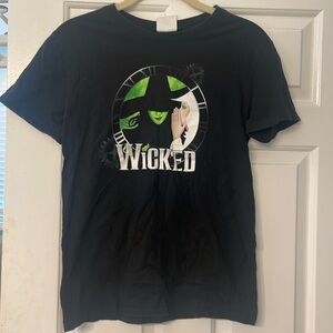Broadway’s Wicked tshirt! 💚 Youth large. Black and green. 100% cotton